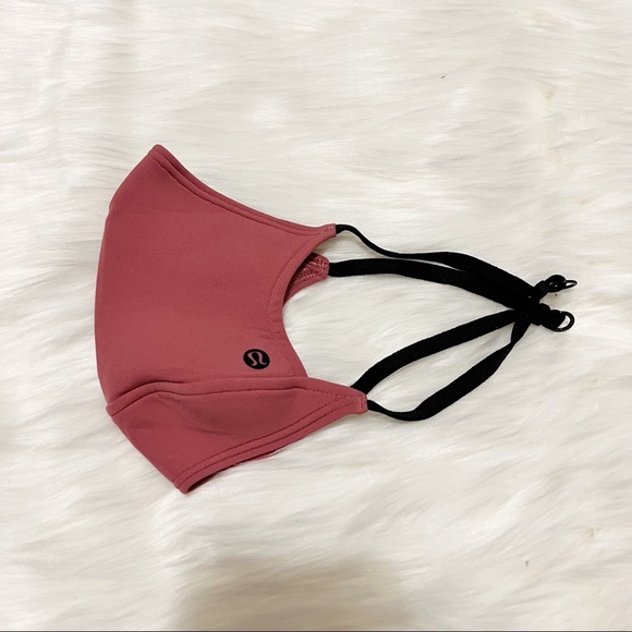 Lululemon • Earloop Face Mask *Briar Rose*